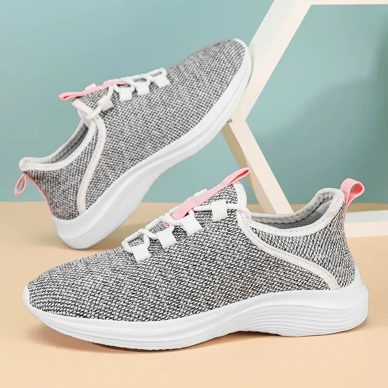 Women's Breathable Lace-up Running Shoes