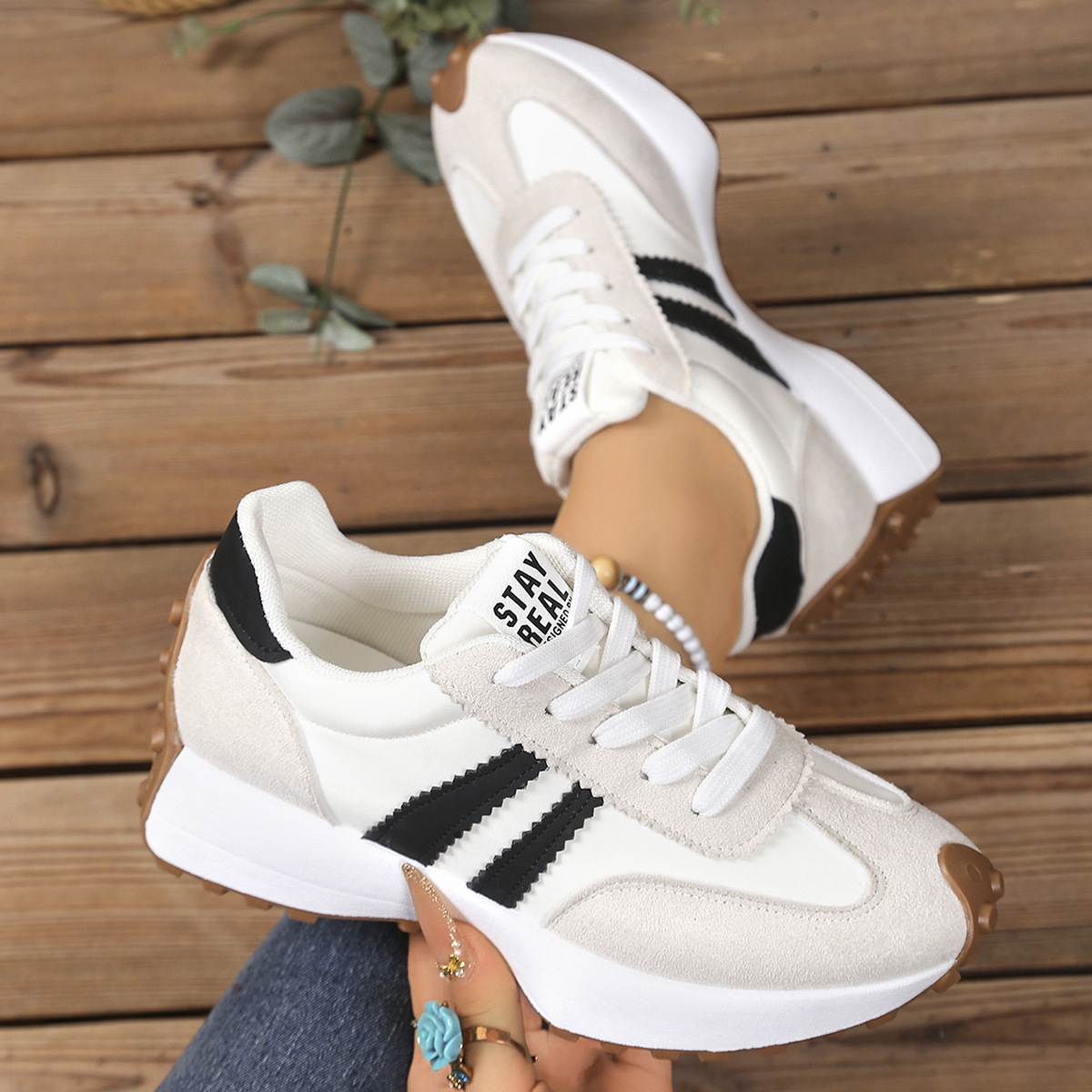 Women's Lace Up Platform Walking Sneaker