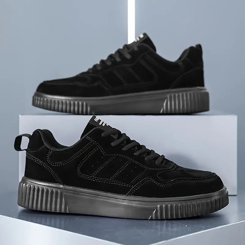 Men's Lightweight Lace-Up Casual Sneakers