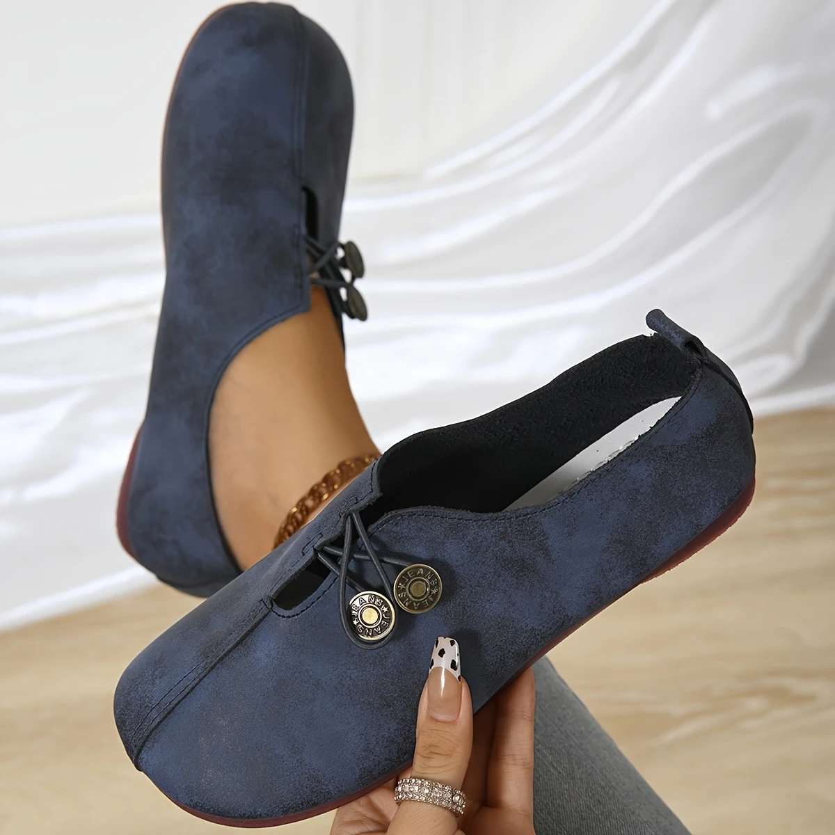 Lightweight Women's Soft Sole Round Toe Flats