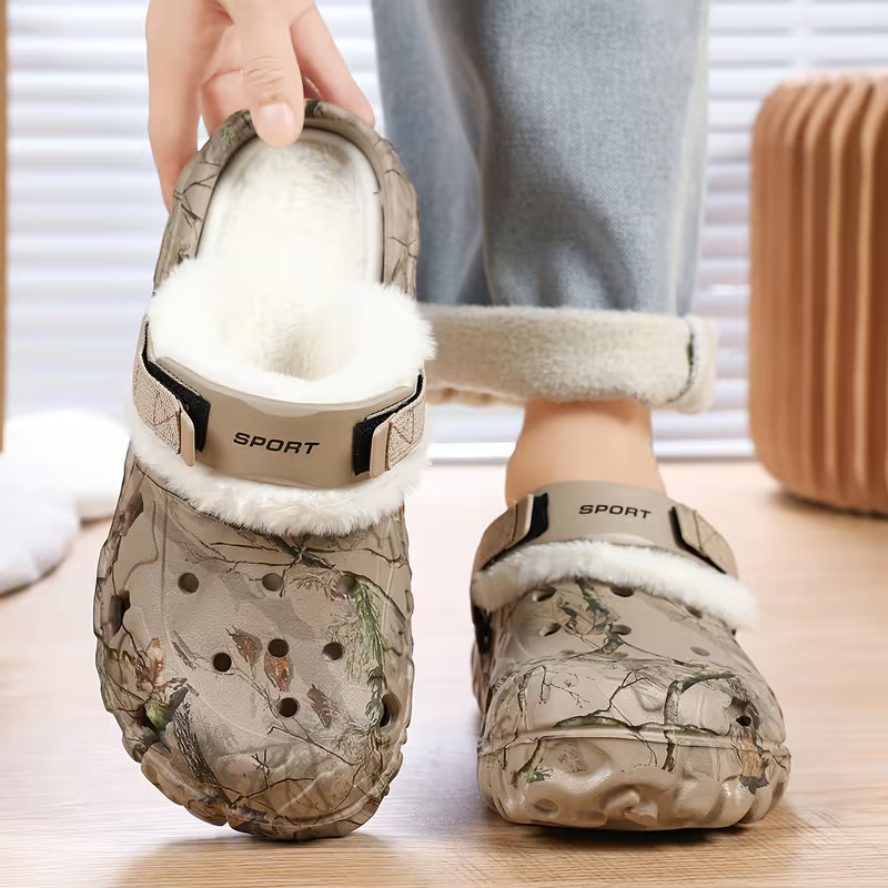 Warm Fleece Lined Camo Clogs, Men’s Rugged Thick Sole Winter Slip-On Shoes with Heel Strap