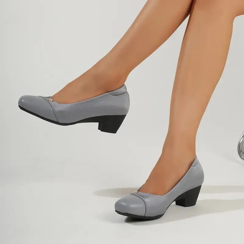 Ladies Solid Color Soft Loafers