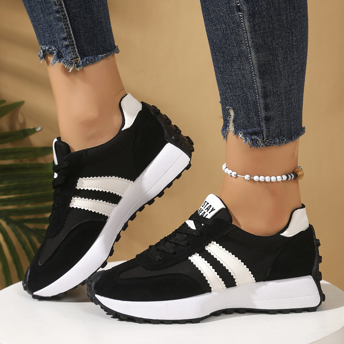 Women's Lace Up Platform Walking Sneaker