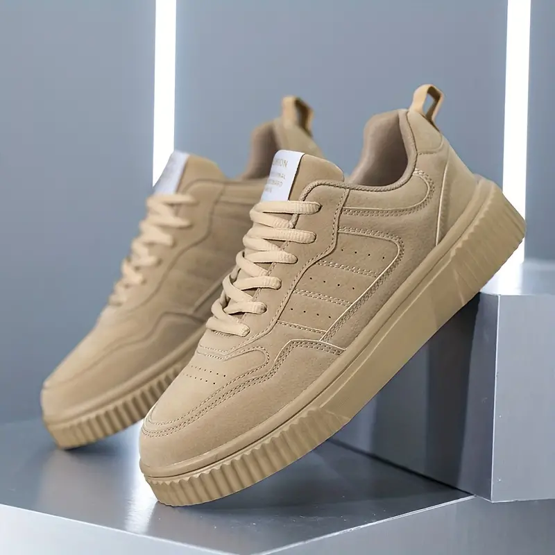 Men's Lightweight Lace-Up Casual Sneakers