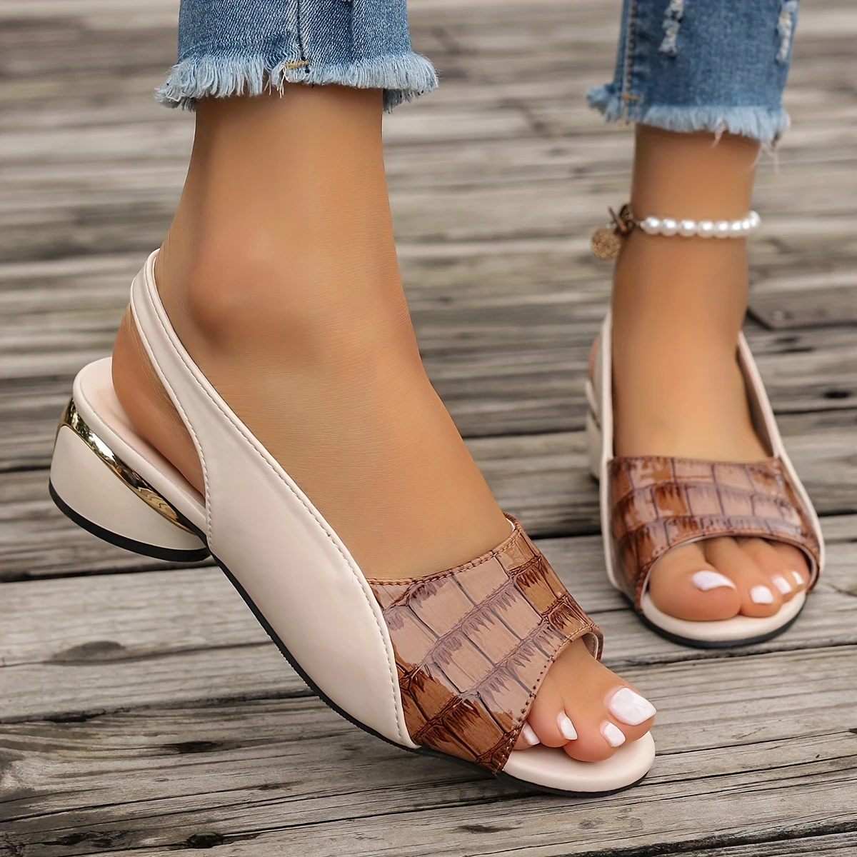 Women'S Two-Tone Sandals With Ankle Cushioning