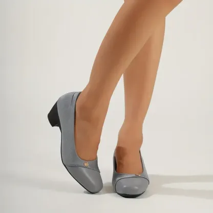 Ladies Solid Color Soft Loafers