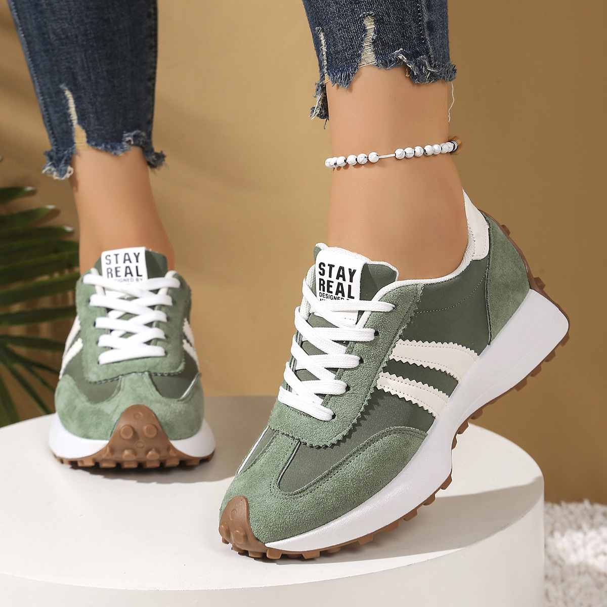 Women's Lace Up Platform Walking Sneaker
