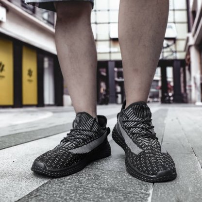 Men's Ultra-Light Fly-Knit Sneakers