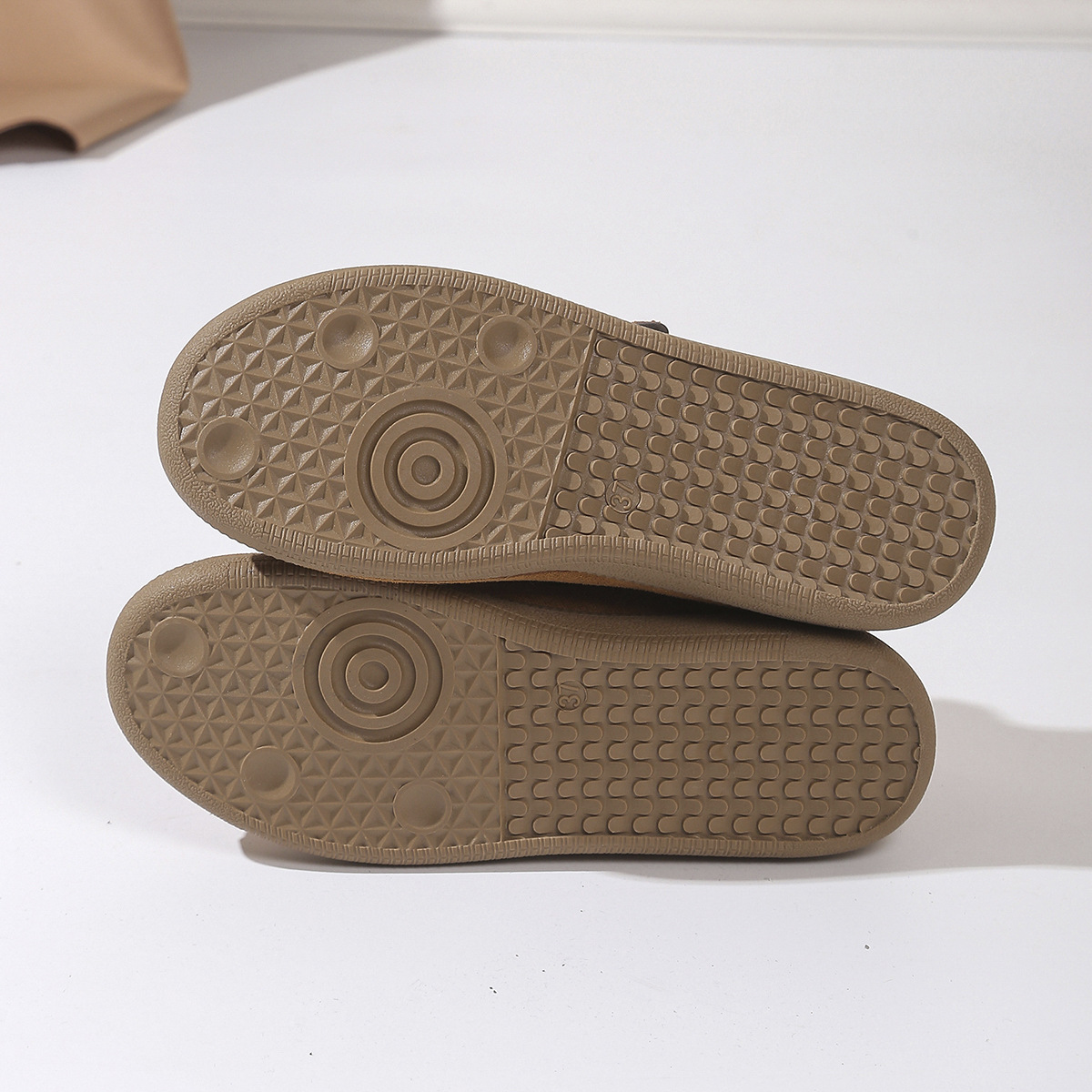 Women's Plush Round Toe Slip-On Flats