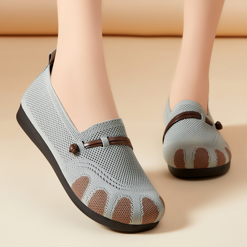 lady's soft sole casual shoes