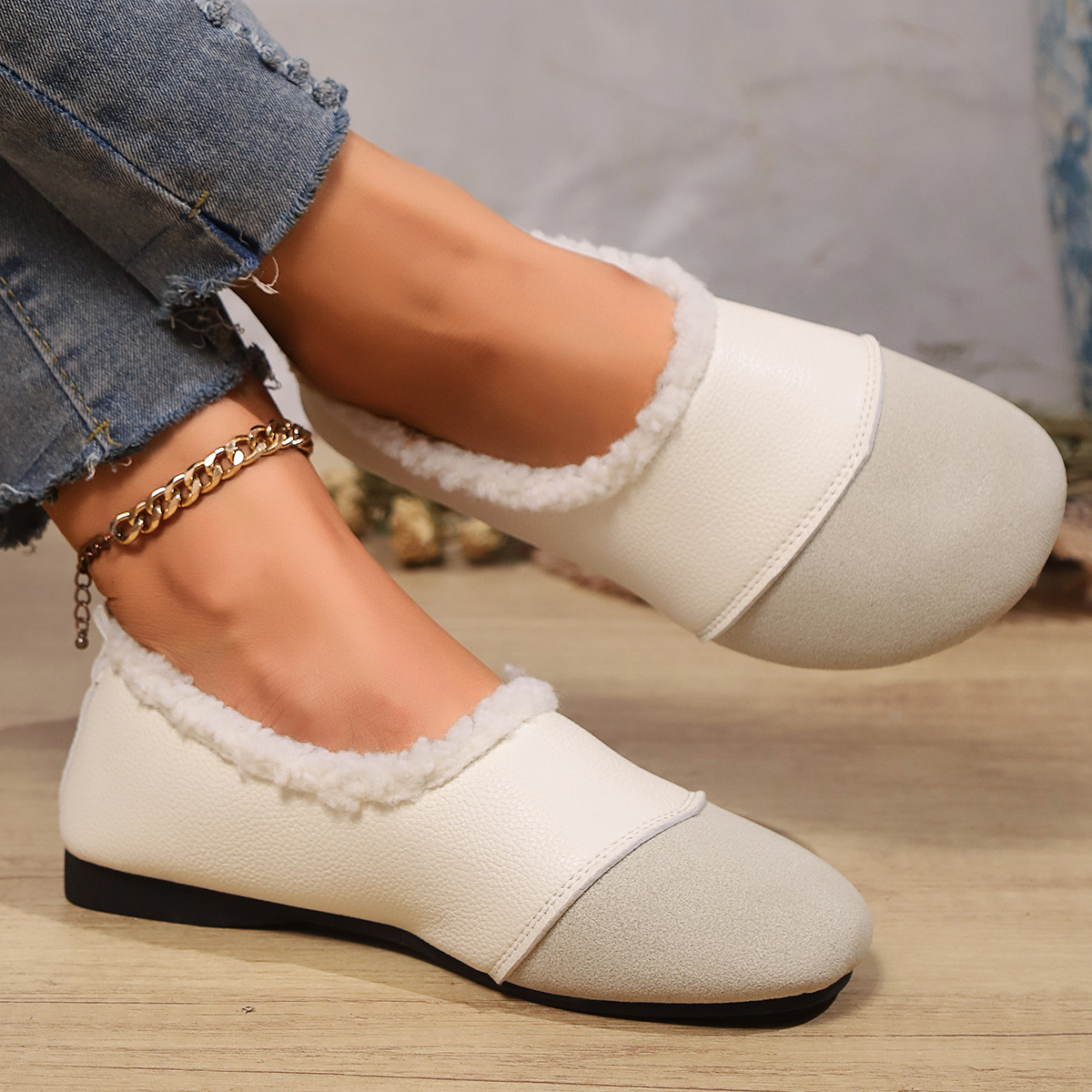 Warm and luxurious winter leather shoes for women