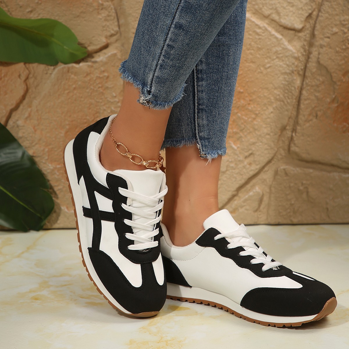 🔥Hot Sale🔥Women's fashionable, lightweight and comfortable casual sn