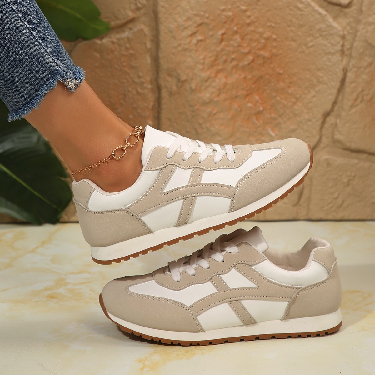 🔥Hot Sale🔥Women's fashionable, lightweight and comfortable casual sneakers - Buy 2 get free shipping