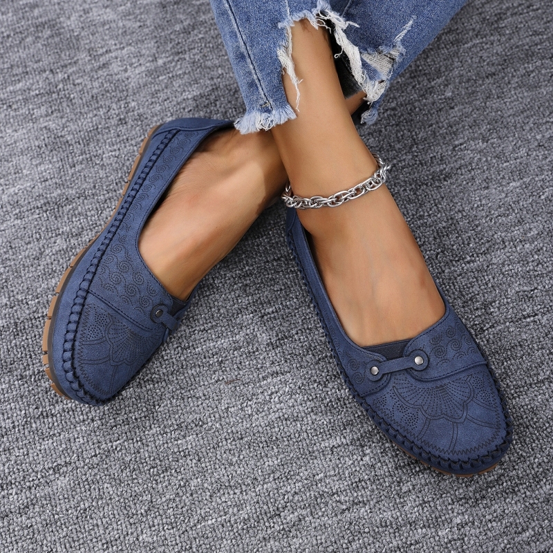 🔥🔥2025 New Women's Vintage Style Flat Shoes-Buy 2 get free shipping