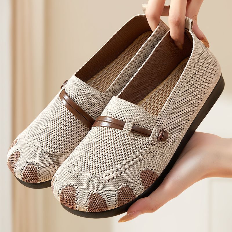 lady's soft sole casual shoes