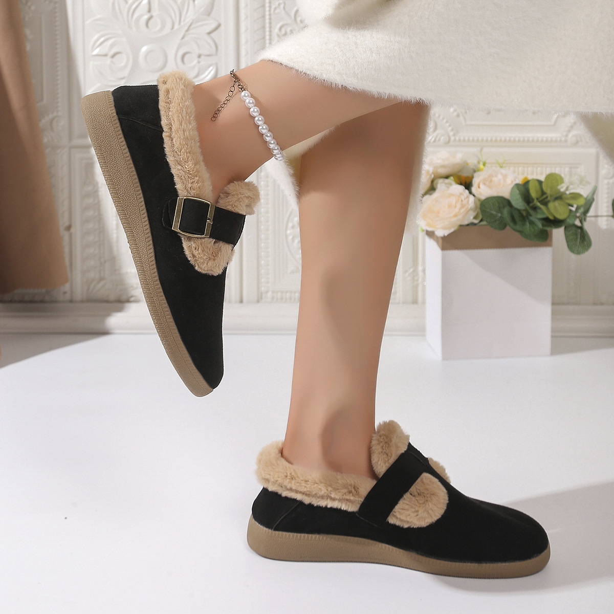 Women's Plush Round Toe Slip-On Flats