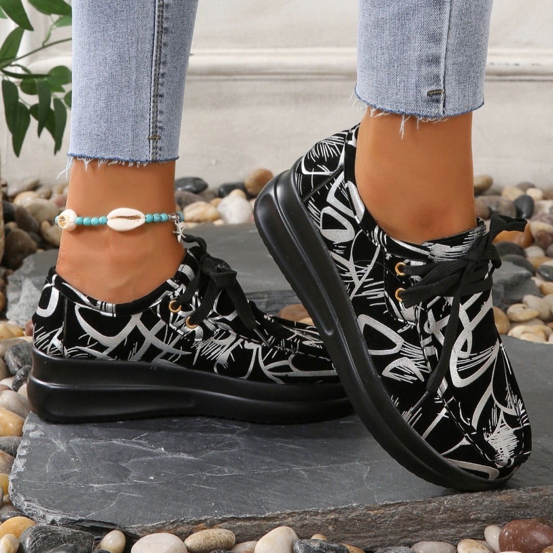 2025 new lace-up thick-soled casual shoes