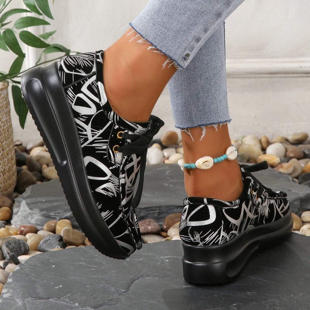 2025 new lace-up thick-soled casual shoes