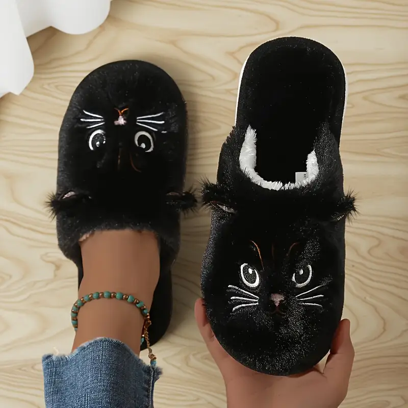 Women's Cute Cartoon Cat Plush Slippers