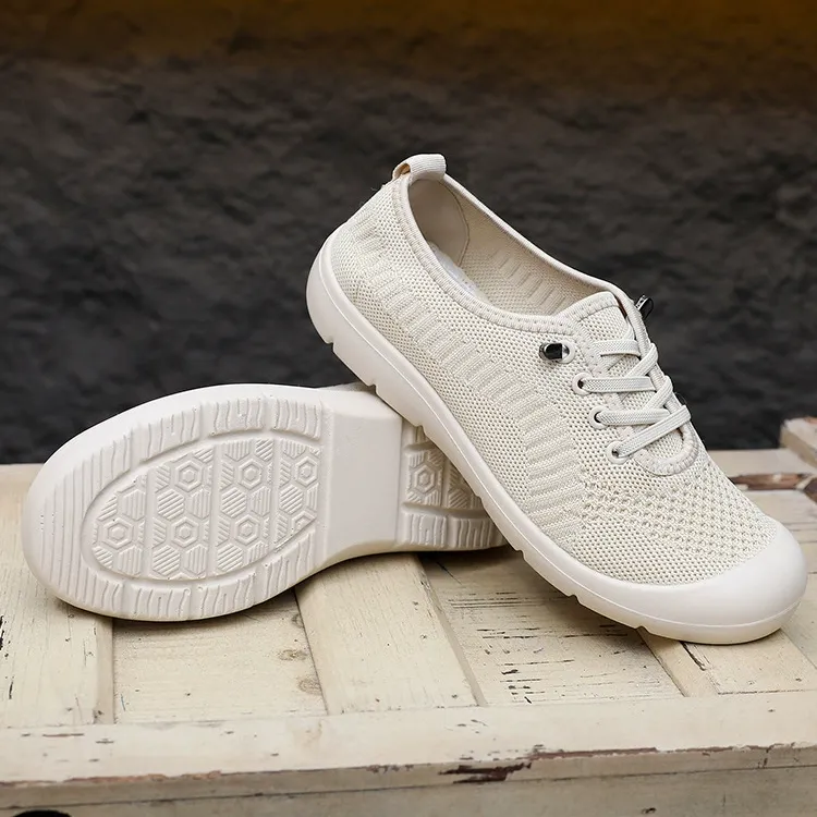 2025 New Women's Lightweight Breathable Walking Shoes