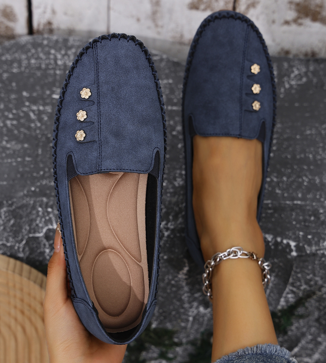 🔥2025 New Women's Vintage Style Flat Shoes-Buy 2 get free shipping