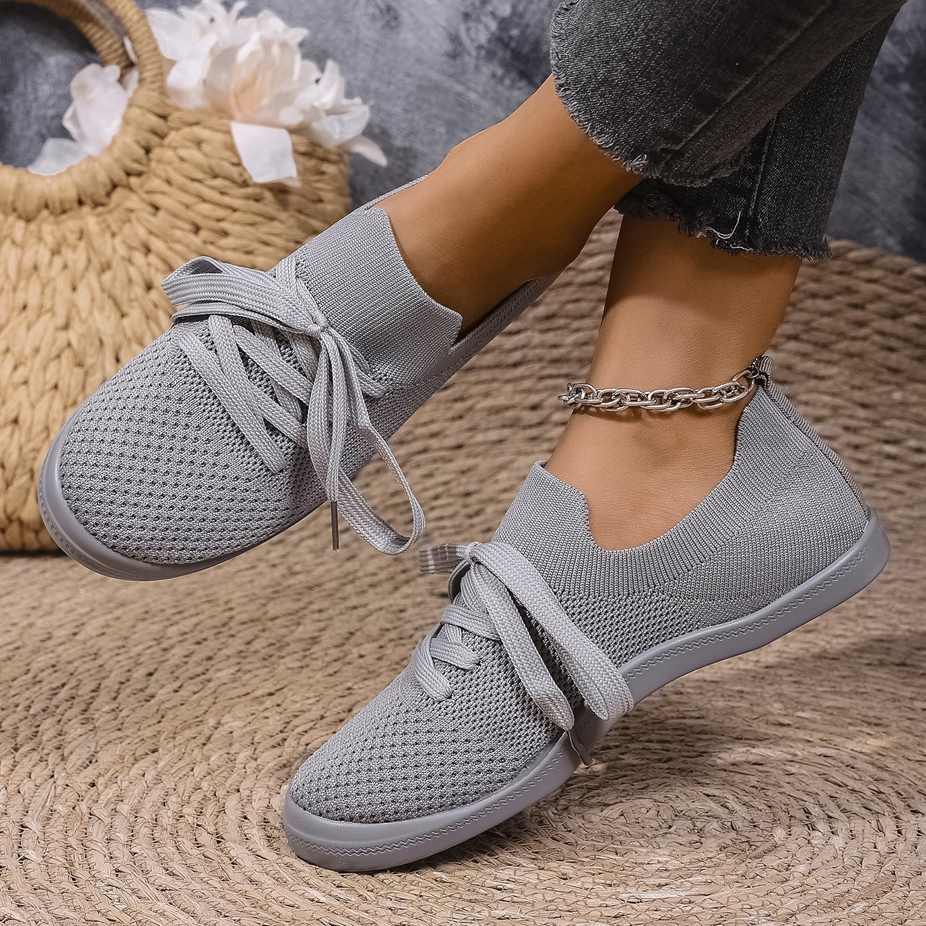 🔥Hot Sale🔥Ladies summer new breathable lightweight lace-up flat shoes