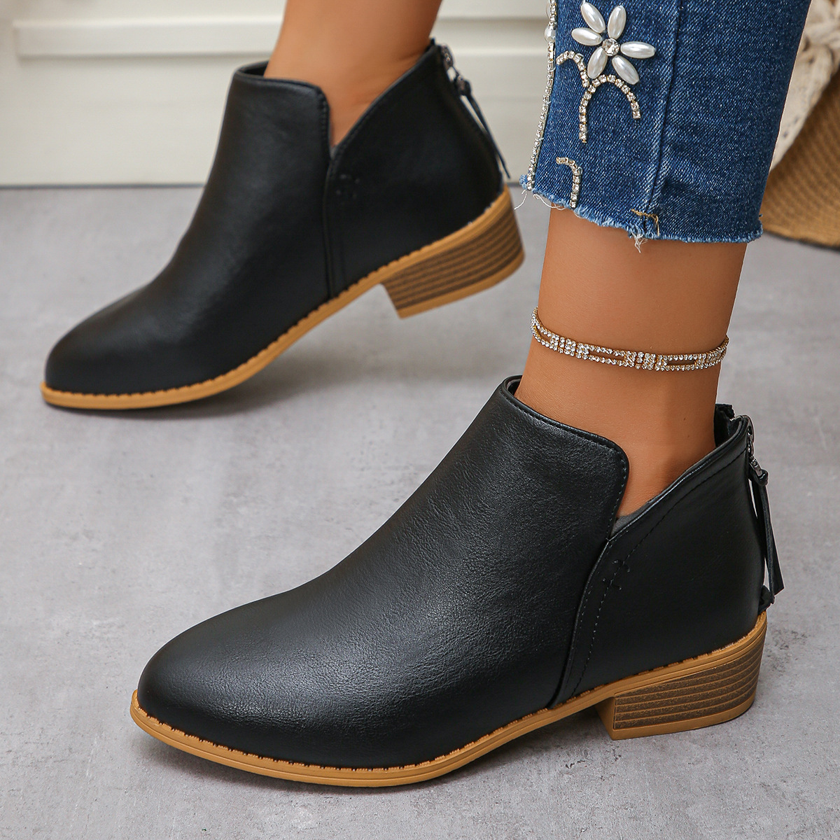 Women's casual thick heel solid color leather boots