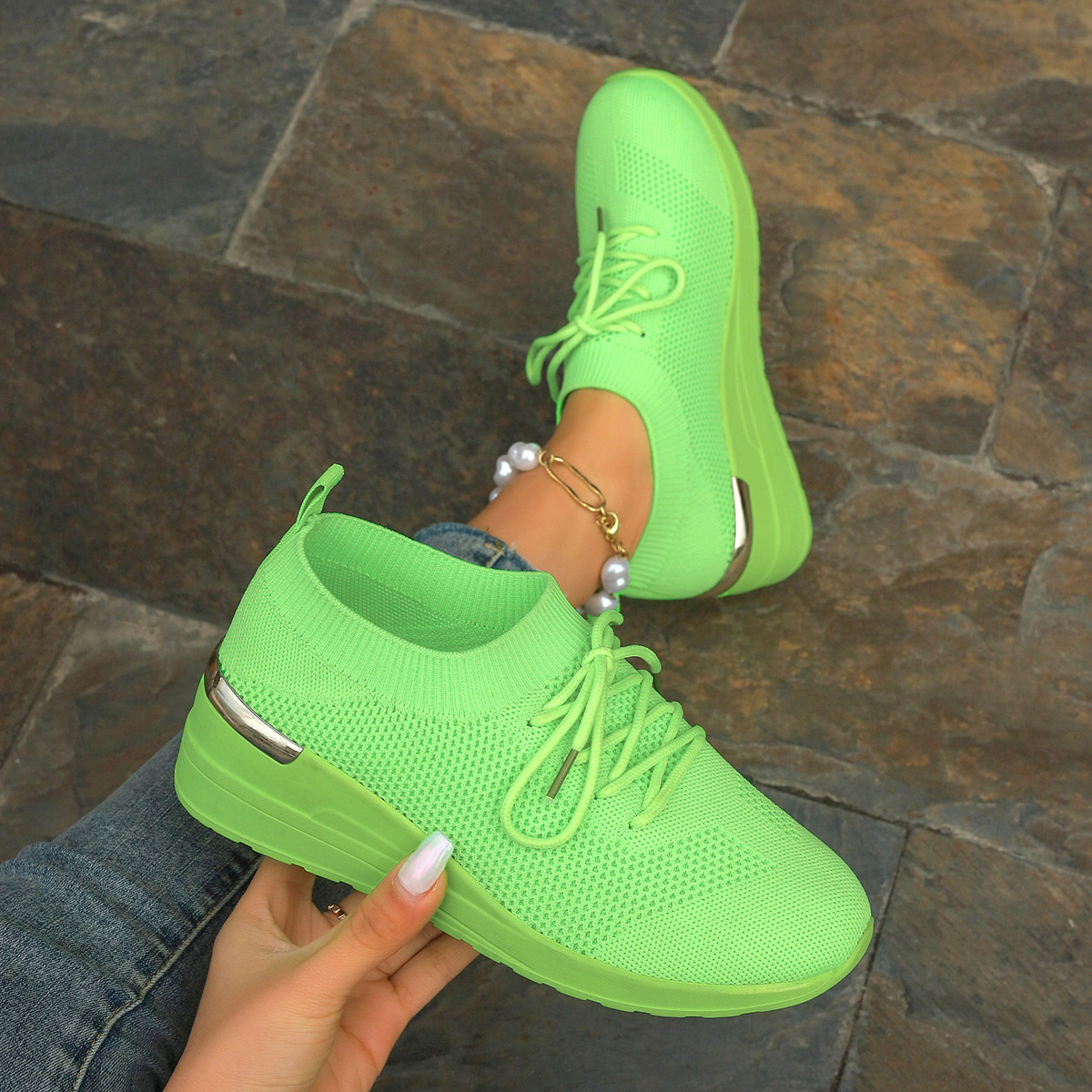 Women's mesh breathable lightweight orthopedic lace-up sneakers