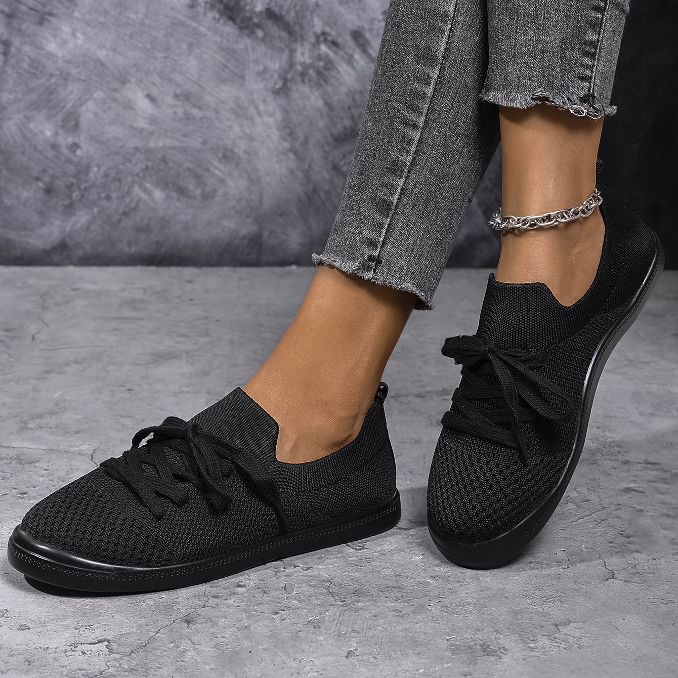 🔥Hot Sale🔥Ladies summer new breathable lightweight lace-up flat shoes