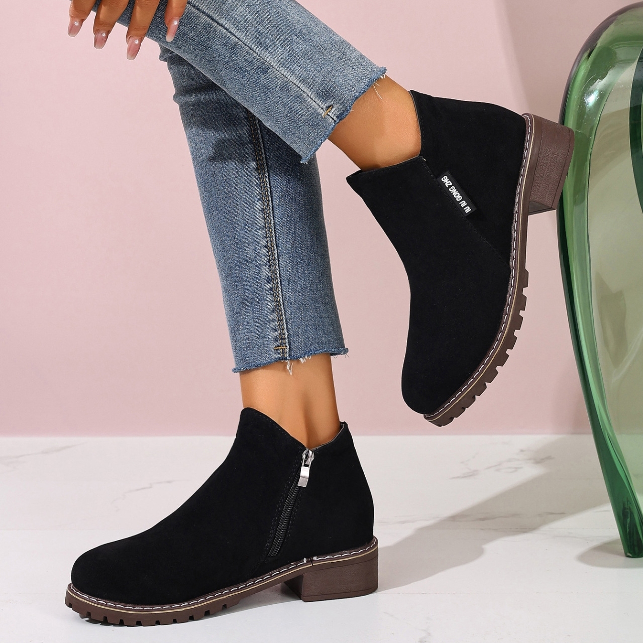 Women's chunky heel suede side zipper boots