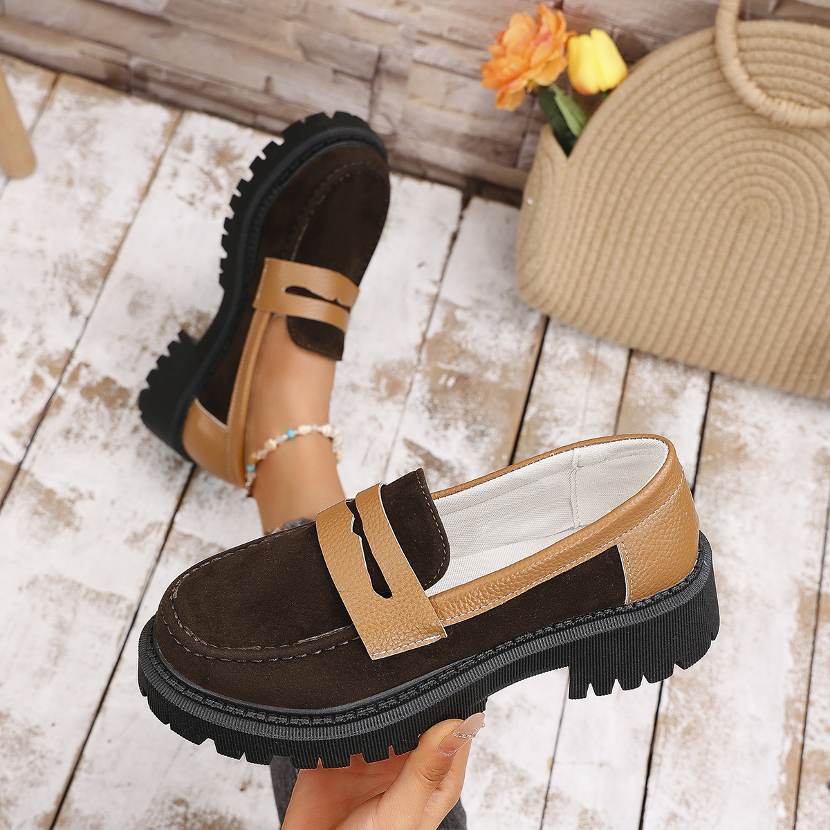 Women's fashionable thick-soled slip-on loafers