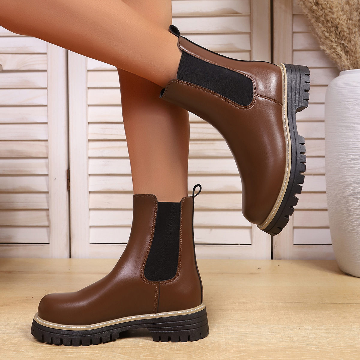 Women's platform round-toe slip-on ankle boots