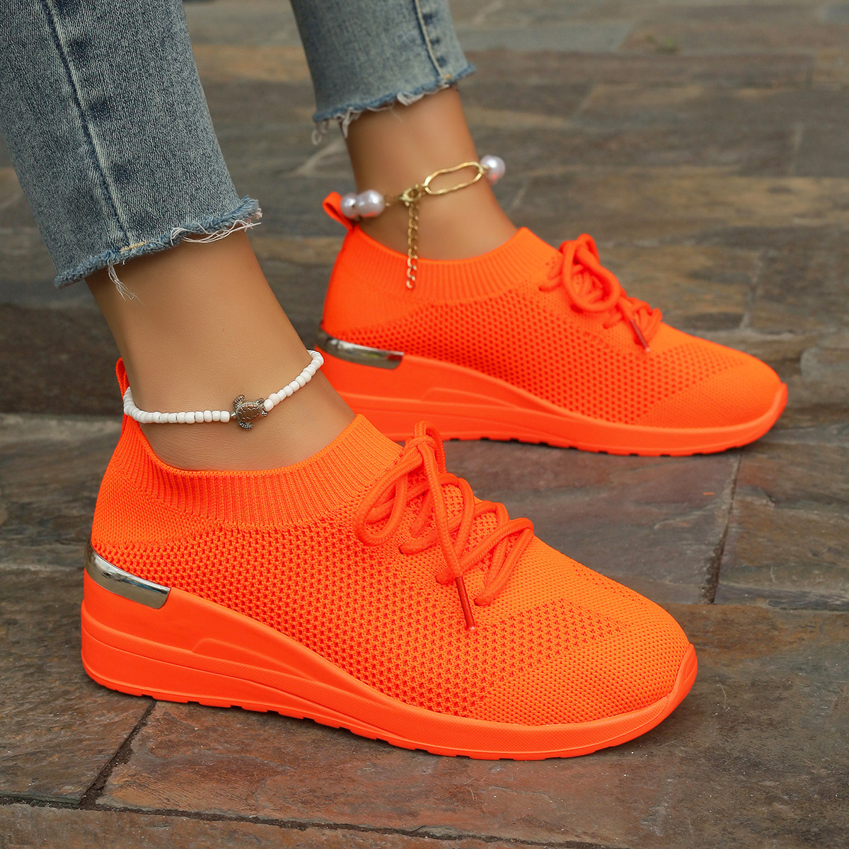 Women's mesh breathable lightweight orthopedic lace-up sneakers