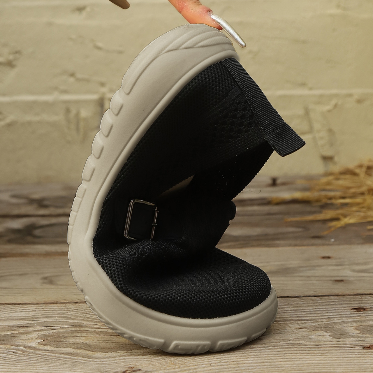 🔥Women's casual breathable slip-on soft-soled orthopedic walking shoes