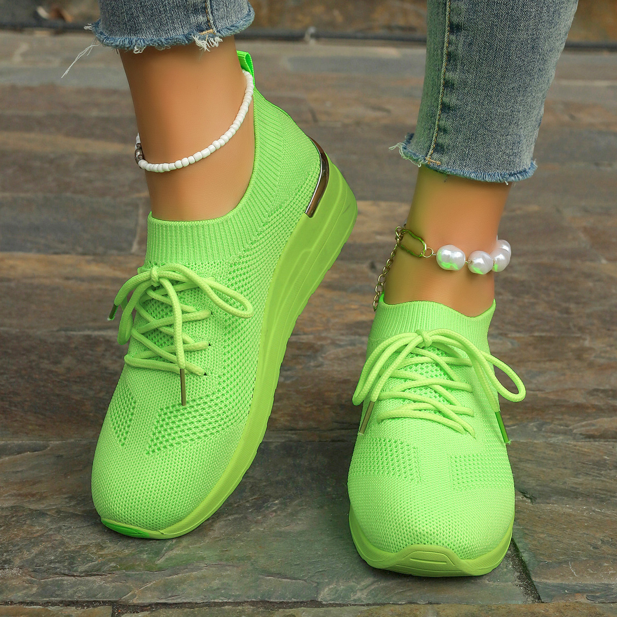 Women's mesh breathable lightweight orthopedic lace-up sneakers