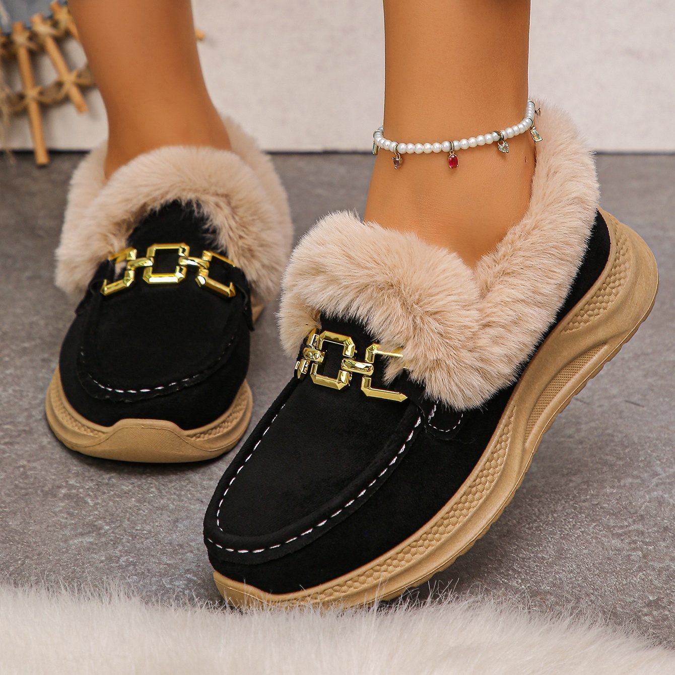 Women's fleece-lined slip-on cotton shoes