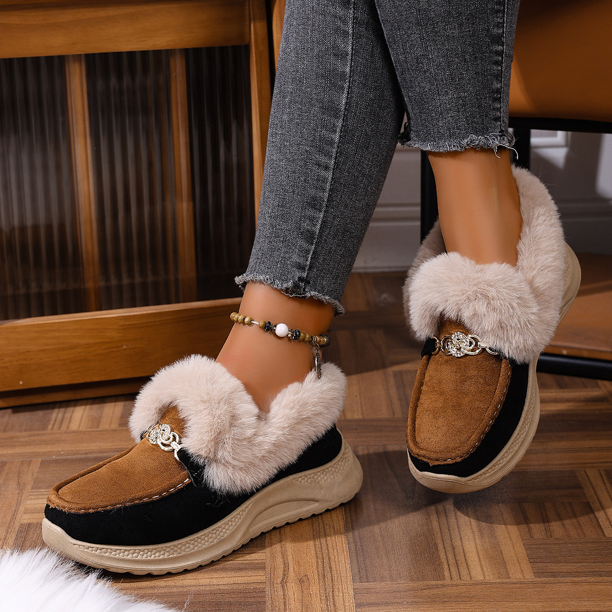 Women's fleece-lined slip-on cotton shoes