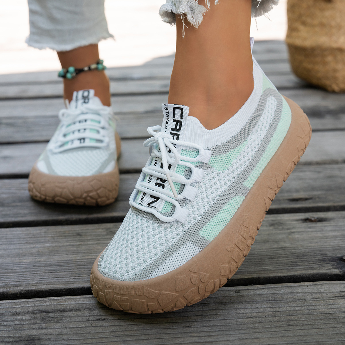 Women's casual breathable slip-on orthotic walking sneakers