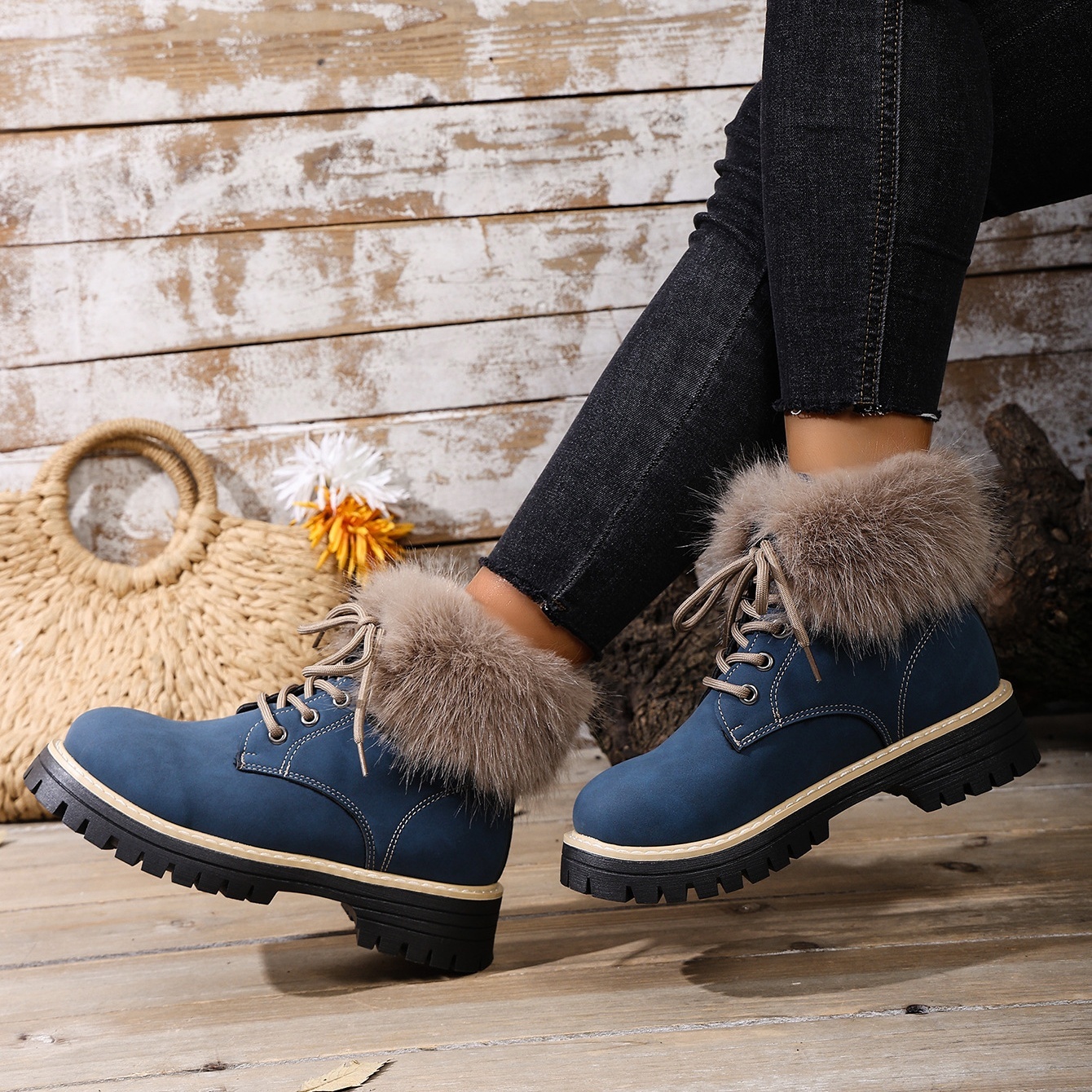 Women's soft, comfortable, fleece-lined warm boots