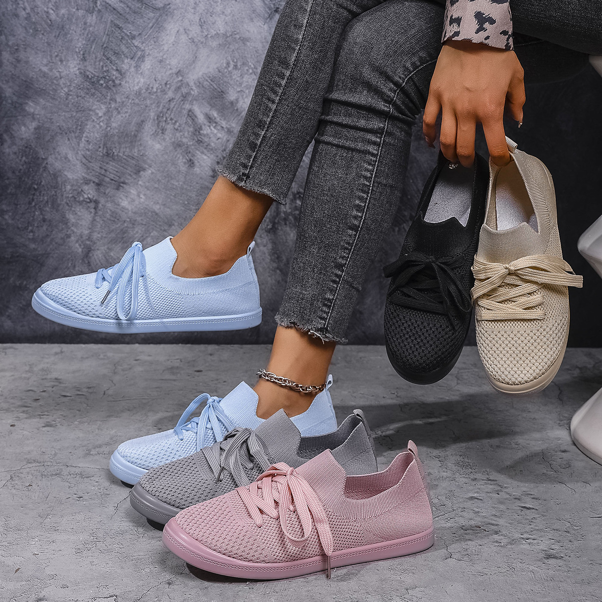 🔥Hot Sale🔥Ladies summer new breathable lightweight lace-up flat shoes