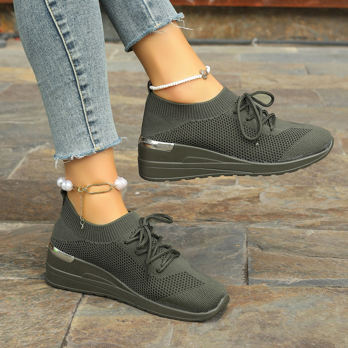 Women's mesh breathable lightweight orthopedic lace-up sneakers