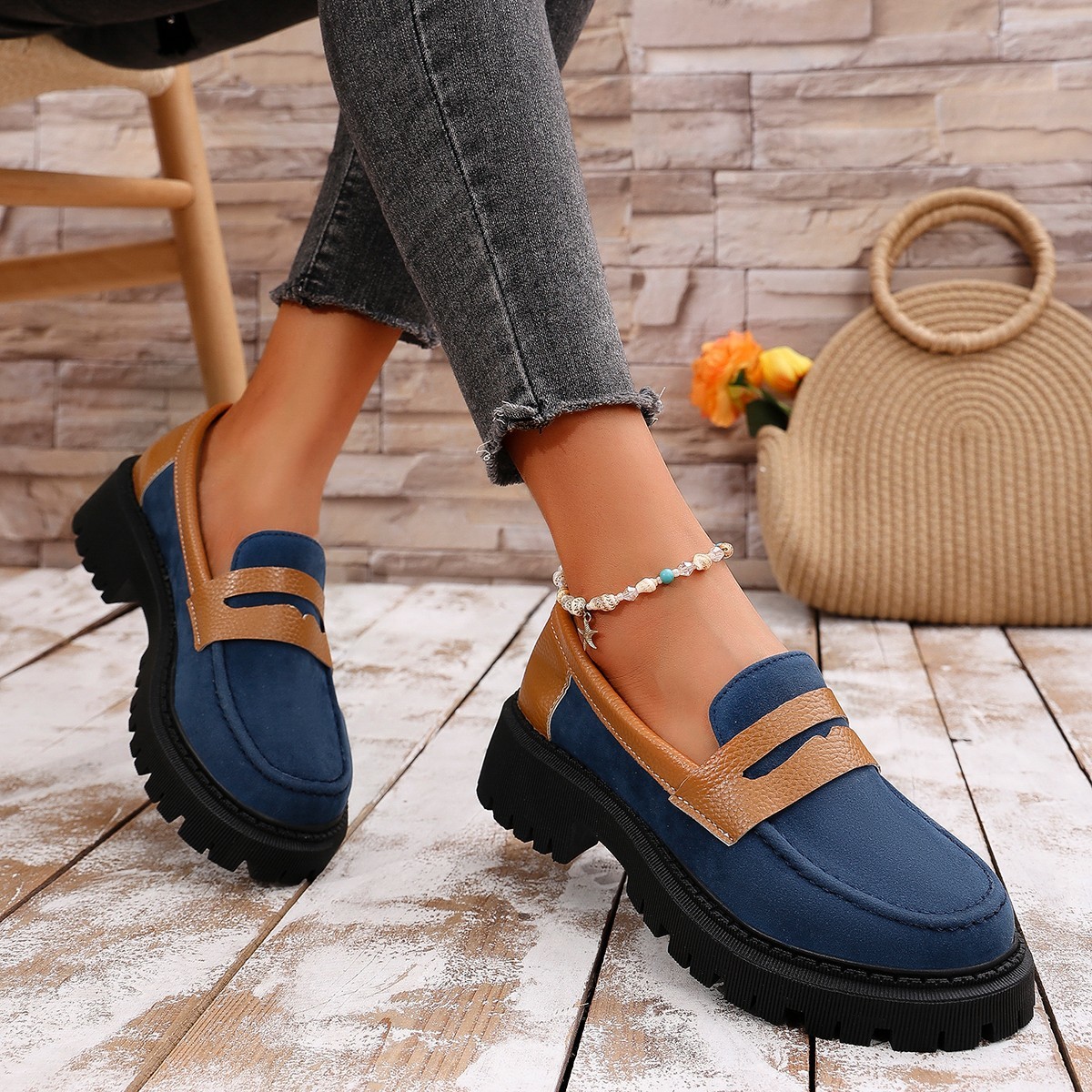 Women's fashionable thick-soled slip-on loafers