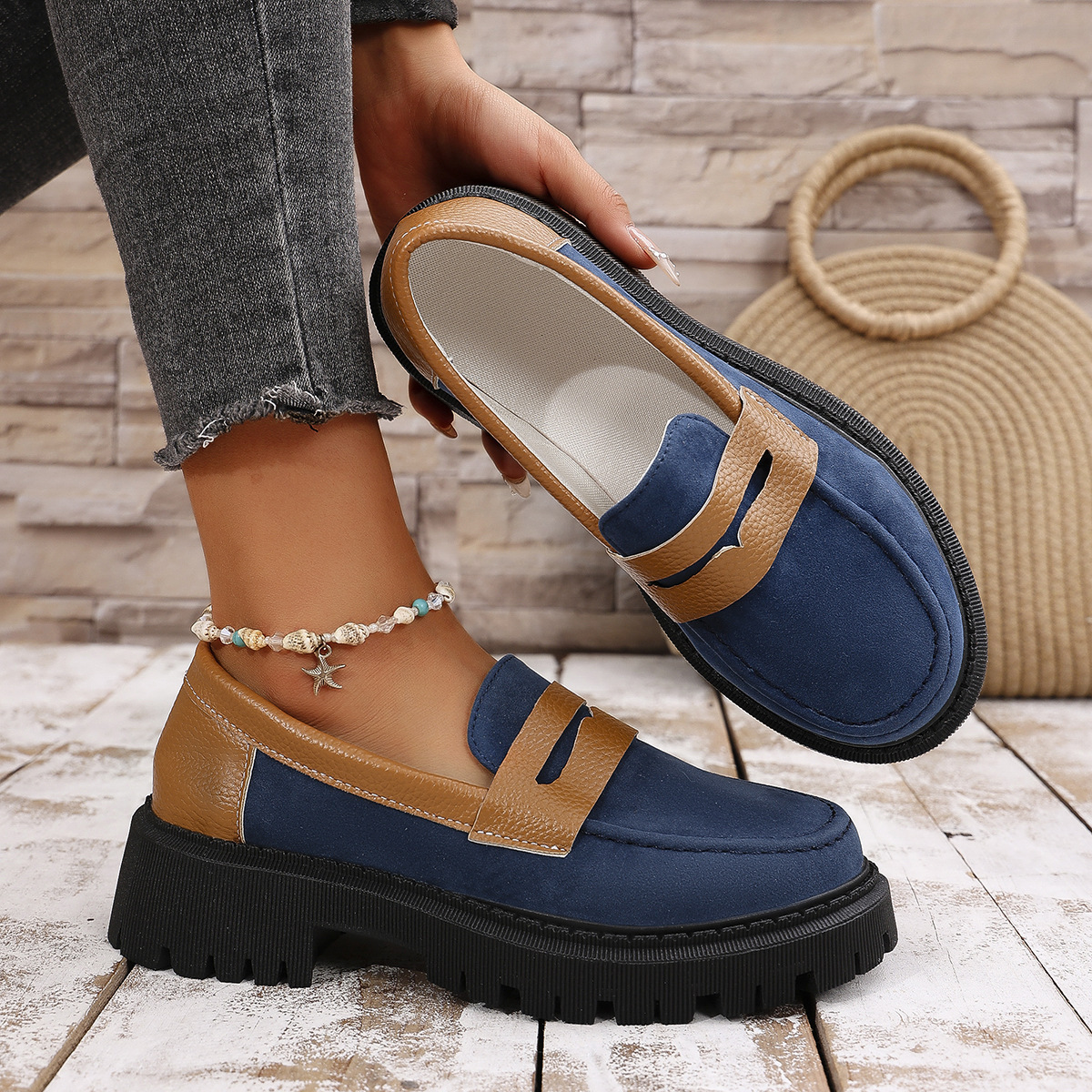 Women's fashionable thick-soled slip-on loafers