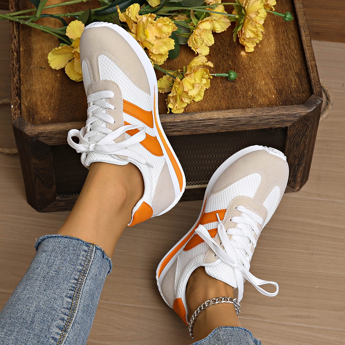 🔥Women's breathable non-slip lace-up sneakers