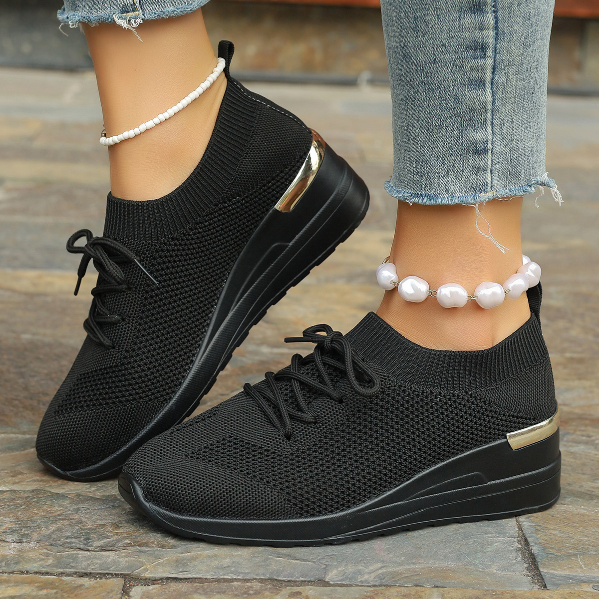 Women's mesh breathable lightweight orthopedic lace-up sneakers