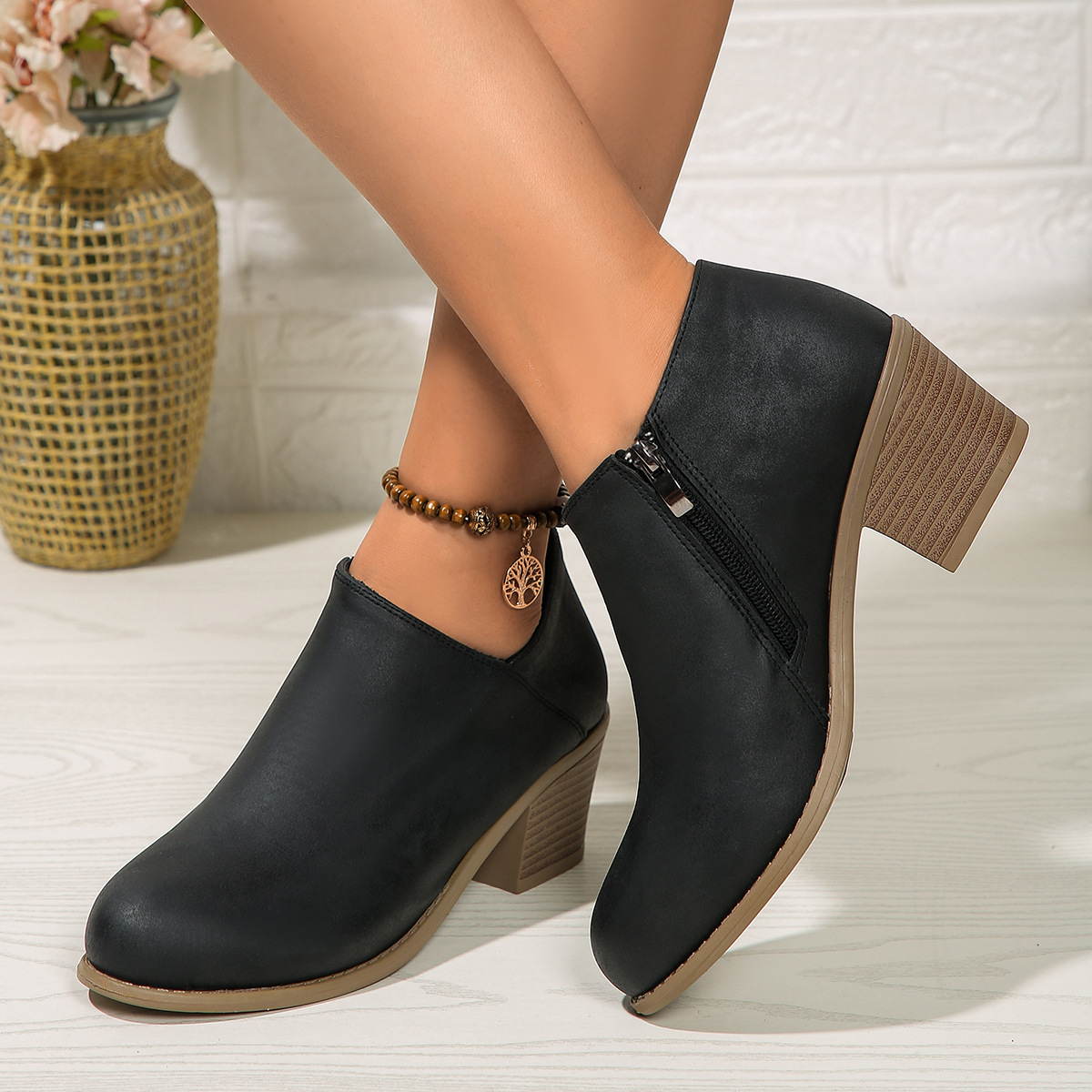 Women's side zipper mid-heel boots
