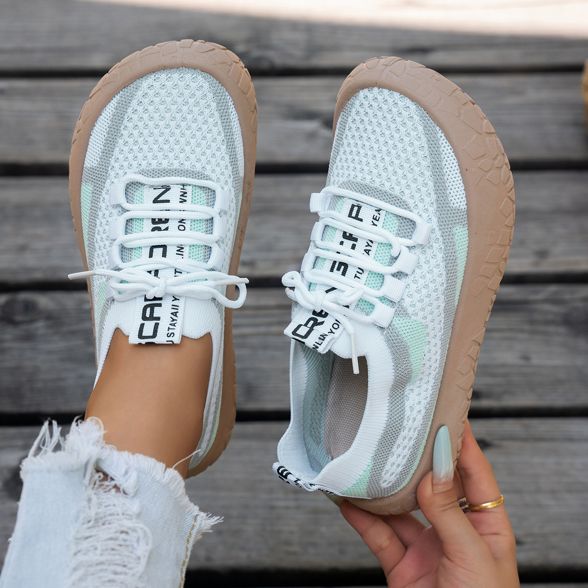 Women's casual breathable slip-on orthotic walking sneakers