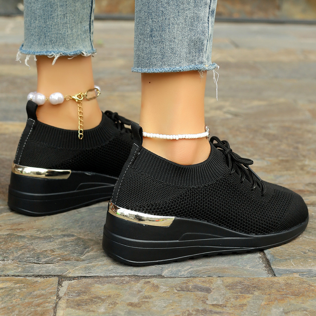 Women's mesh breathable lightweight orthopedic lace-up sneakers