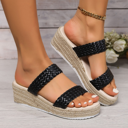 🔥Women's summer comfortable thick-soled wedge slippers