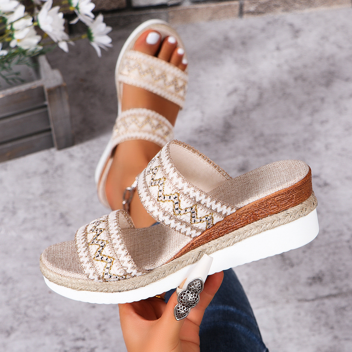 🔥Hot Sale🔥2025 summer women’s new thick-soled wedge slippers-BUY 2 FREE SHIPPING